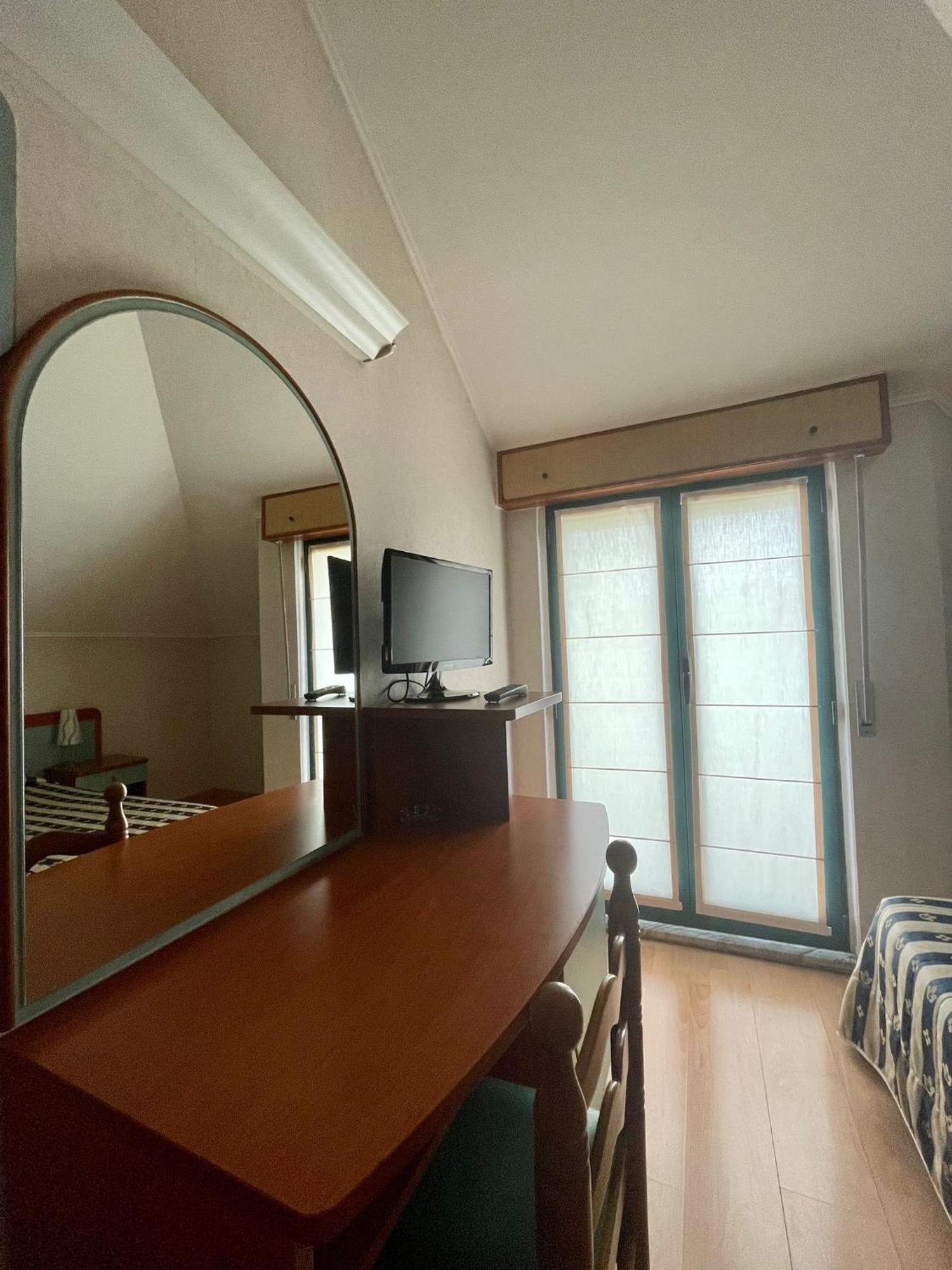 Hotel La Pergola Rionero in Vulture Bagian luar foto