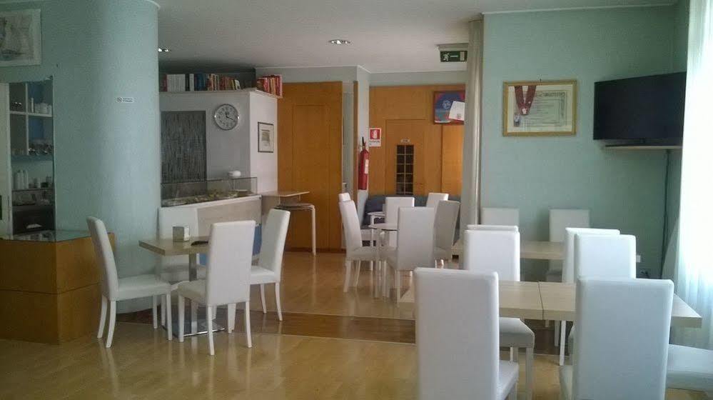 Hotel La Pergola Rionero in Vulture Bagian luar foto